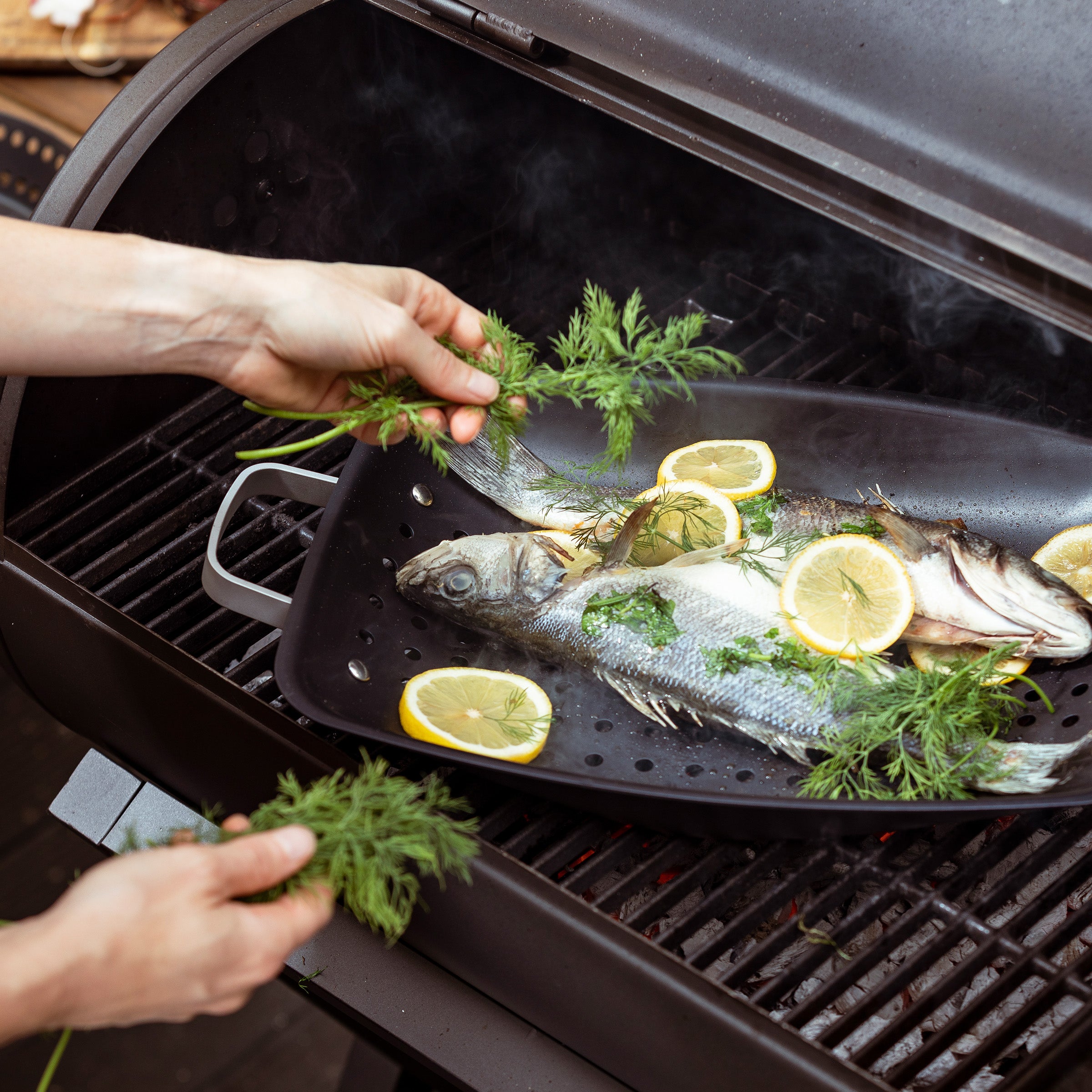 Merten & Storck BBQ-Grillschale aus Karbonstahl