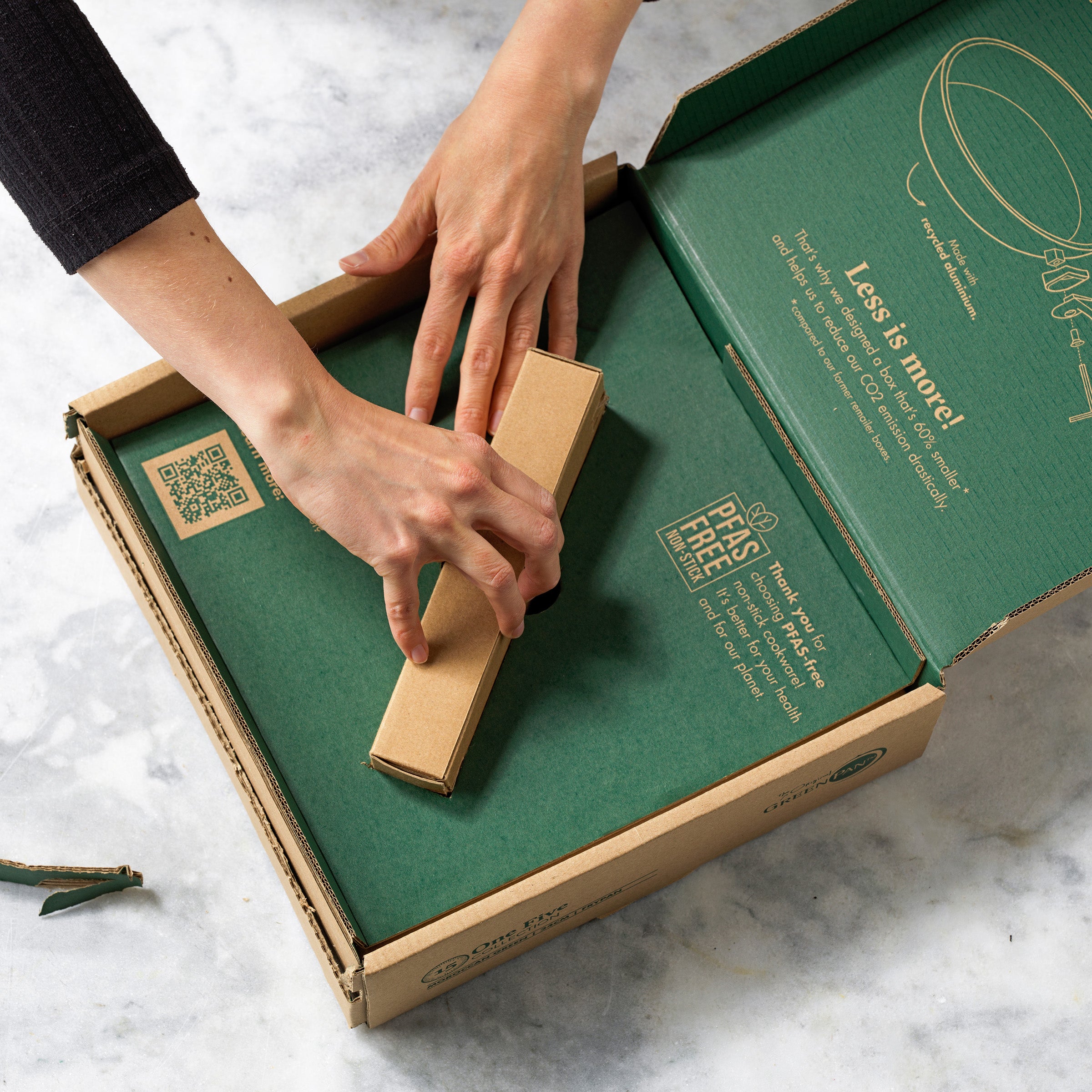 Pine Green Wok 28 cm