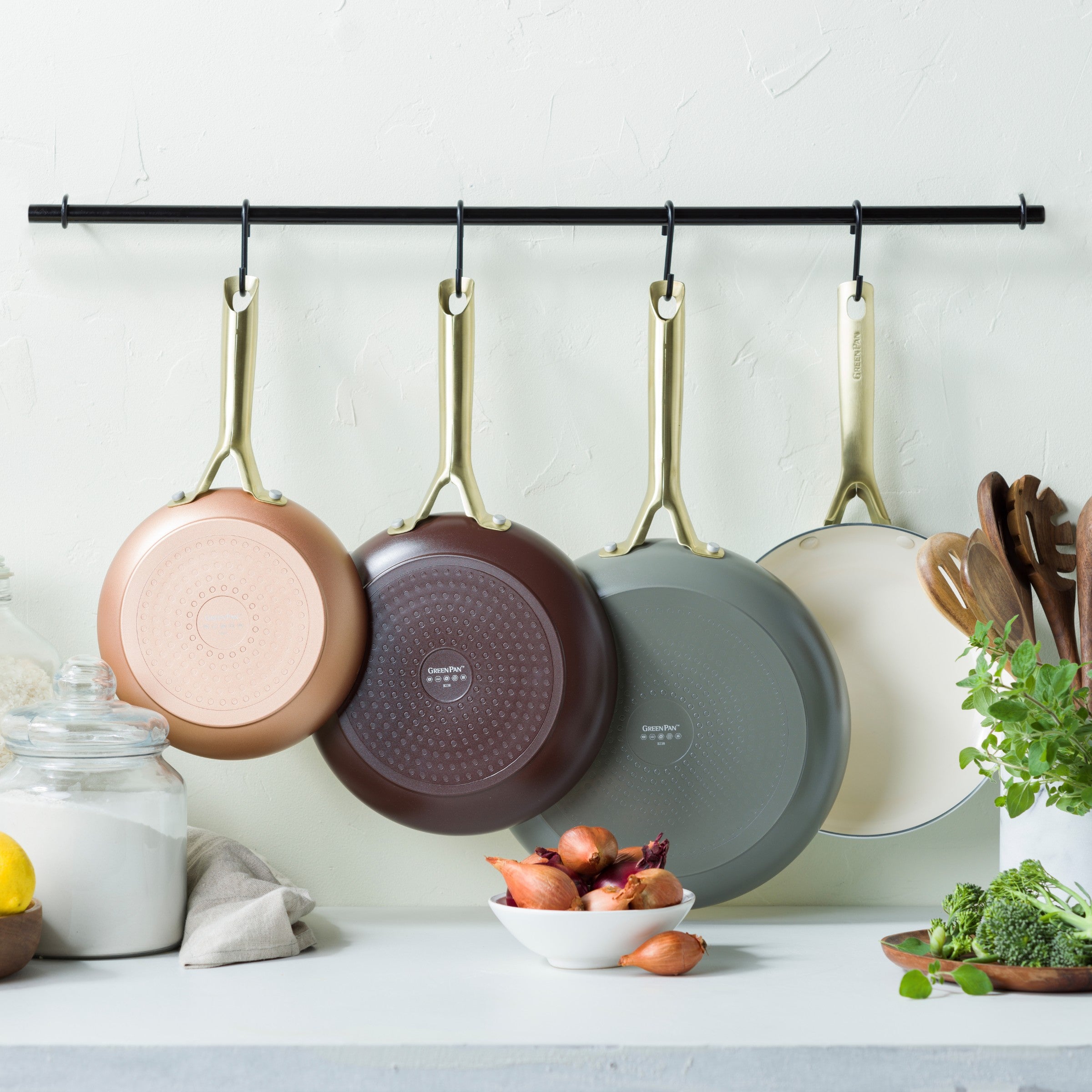 Shades Terra + Utensils