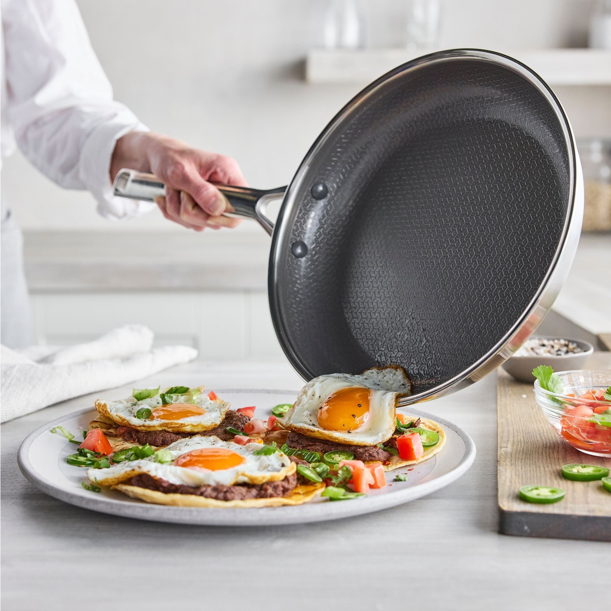 Apex Thermobond Hybrid Bratpfanne 28 cm 3-lagiger Edelstahl für perfekte Ergebnisse