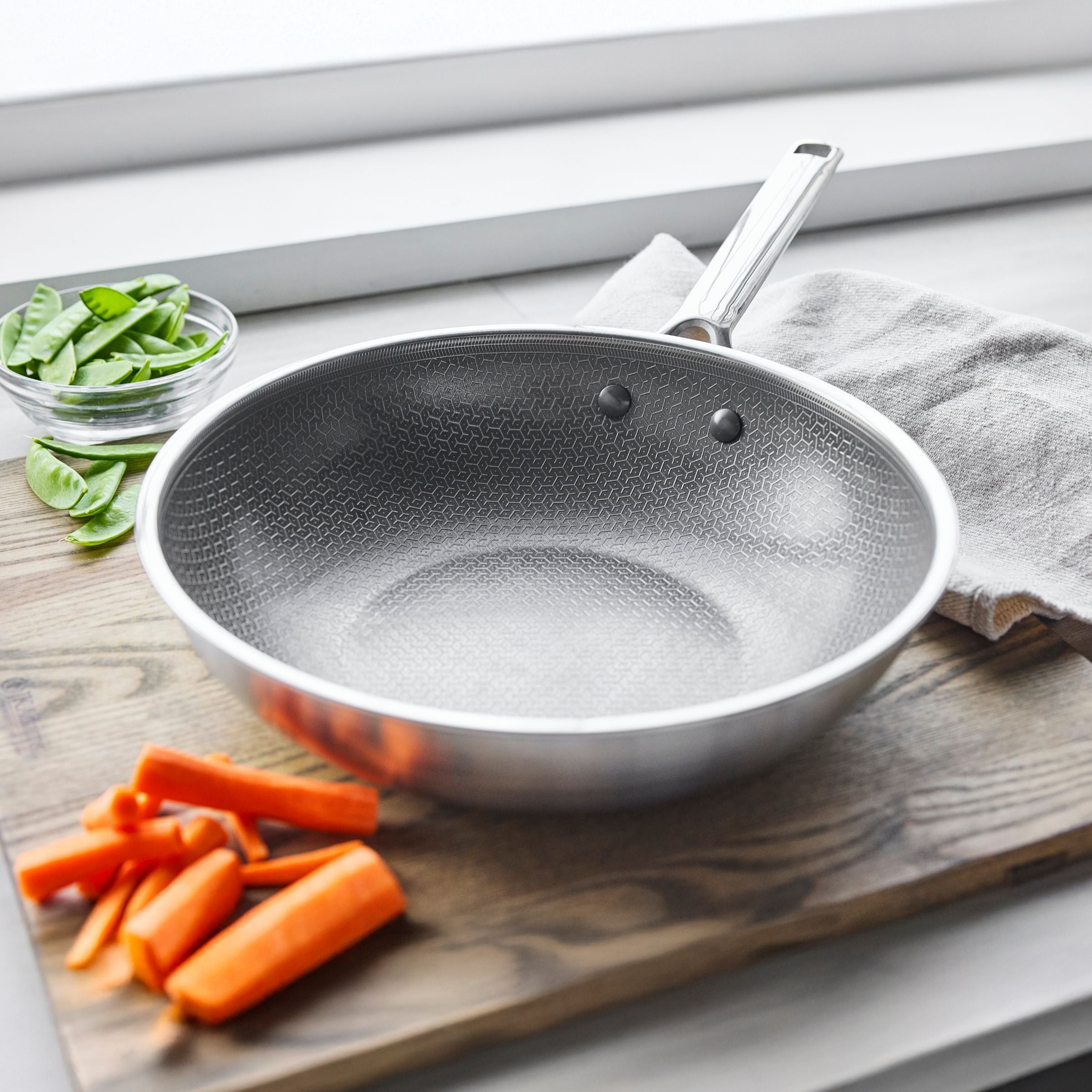 Apex Thermobond Hybrid Wok 24 cm 3-lagiger Edelstahl für perfekte Ergebnisse