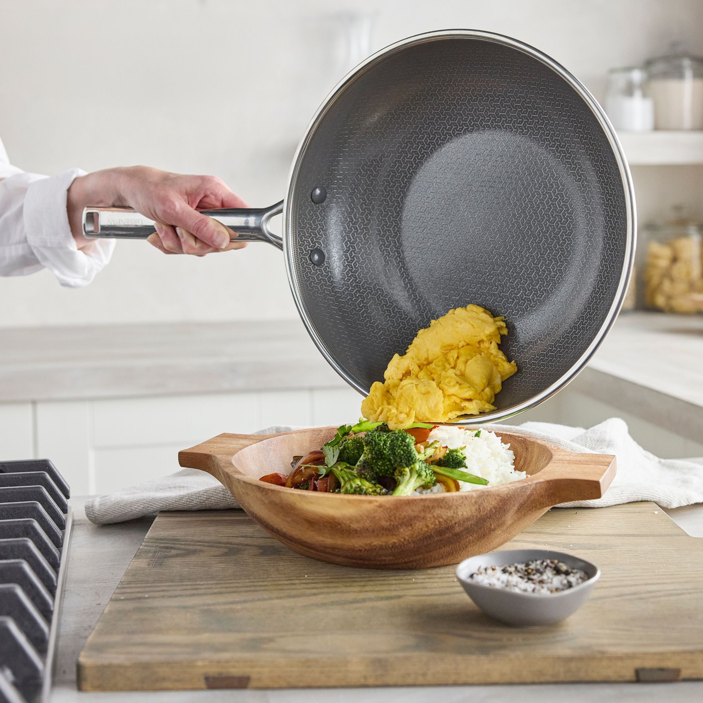 Apex Thermobond Hybrid Wok 24 cm 3-lagiger Edelstahl für perfekte Ergebnisse
